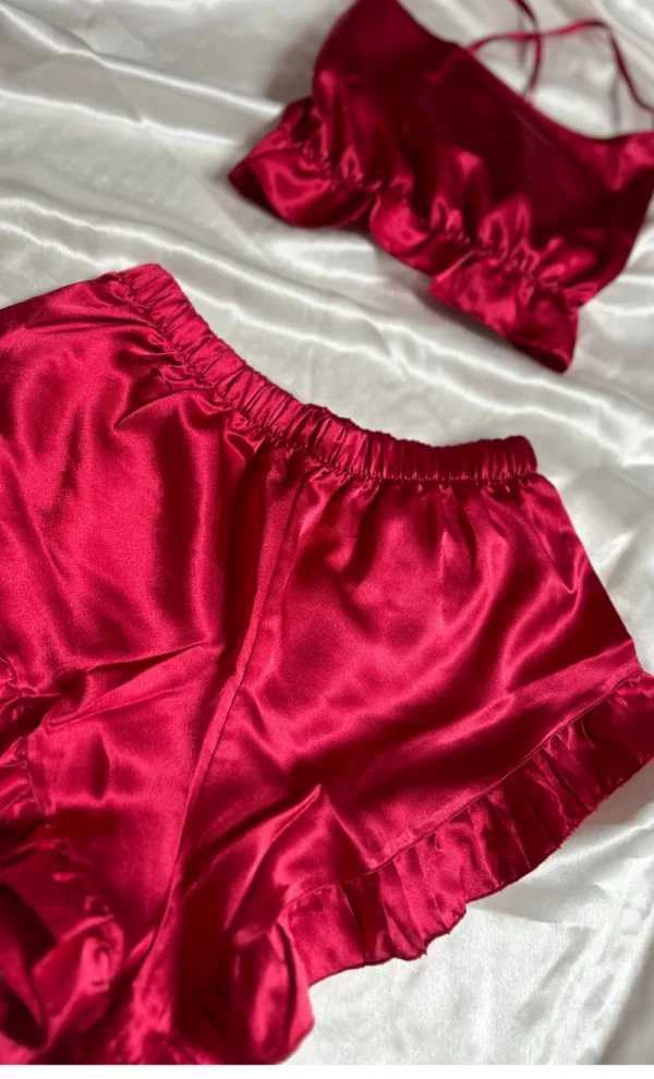 ensemble-short-et-top-satin-rouge