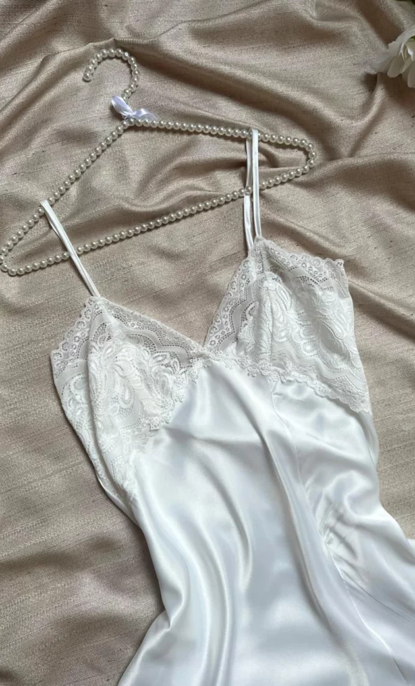 nuisette-satin-blanche-dentelle