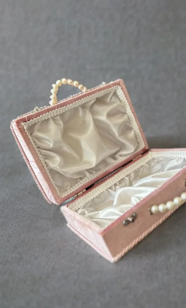 boite-a-bijoux-rose-velours-perles (1)
