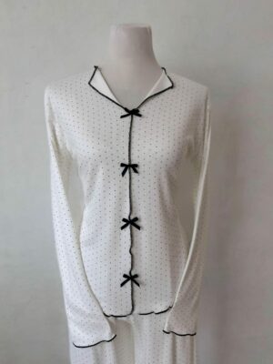 Pyjama femme blanc à pois noirs avec col V – fabrication turque