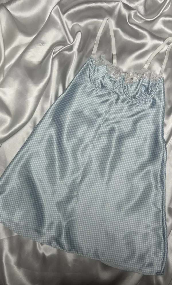 nuisette-carreaux-bleu-dentelle